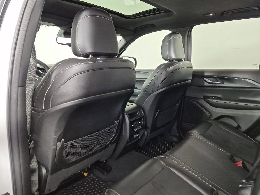 2024 Jeep Grand Cherokee Altitude - Photo 33