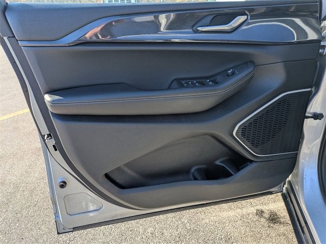 2022 Jeep Grand Cherokee L Altitude