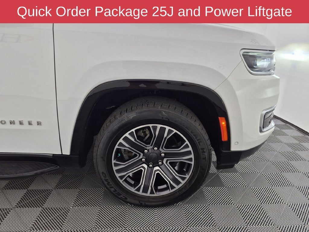 2024 Jeep Wagoneer Series II - Photo 11