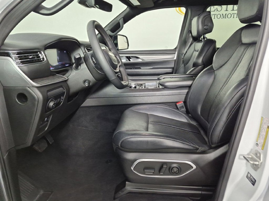 2024 Jeep Wagoneer Series II - Photo 16