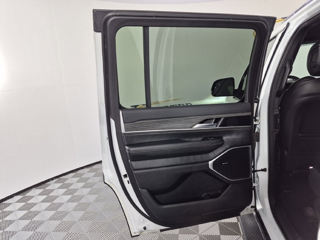 2024 Jeep Wagoneer Series II - Photo 28