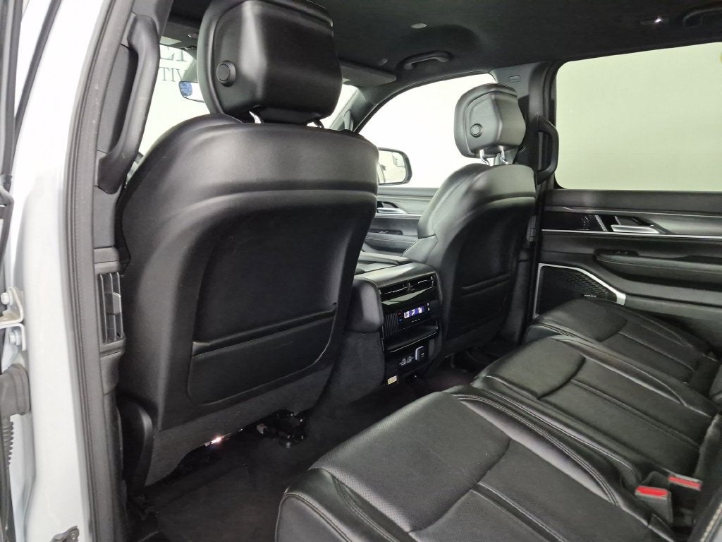 2024 Jeep Wagoneer Series II - Photo 31