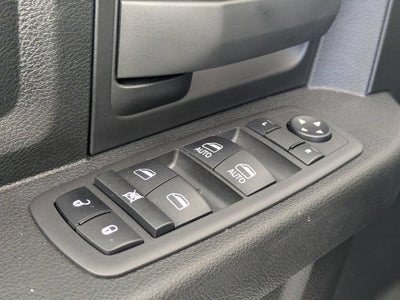 2024 RAM 1500 Classic Tradesman Crew Cab 4x2 5'7" Box