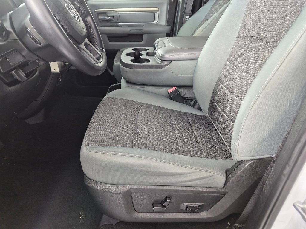2018 RAM 1500 Lone Star Crew Cab 4x4 5'7" Box