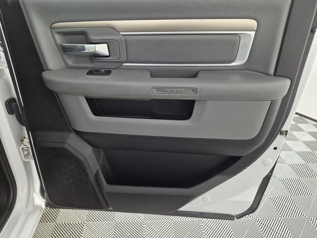 2018 RAM 1500 Lone Star Crew Cab 4x4 5'7" Box