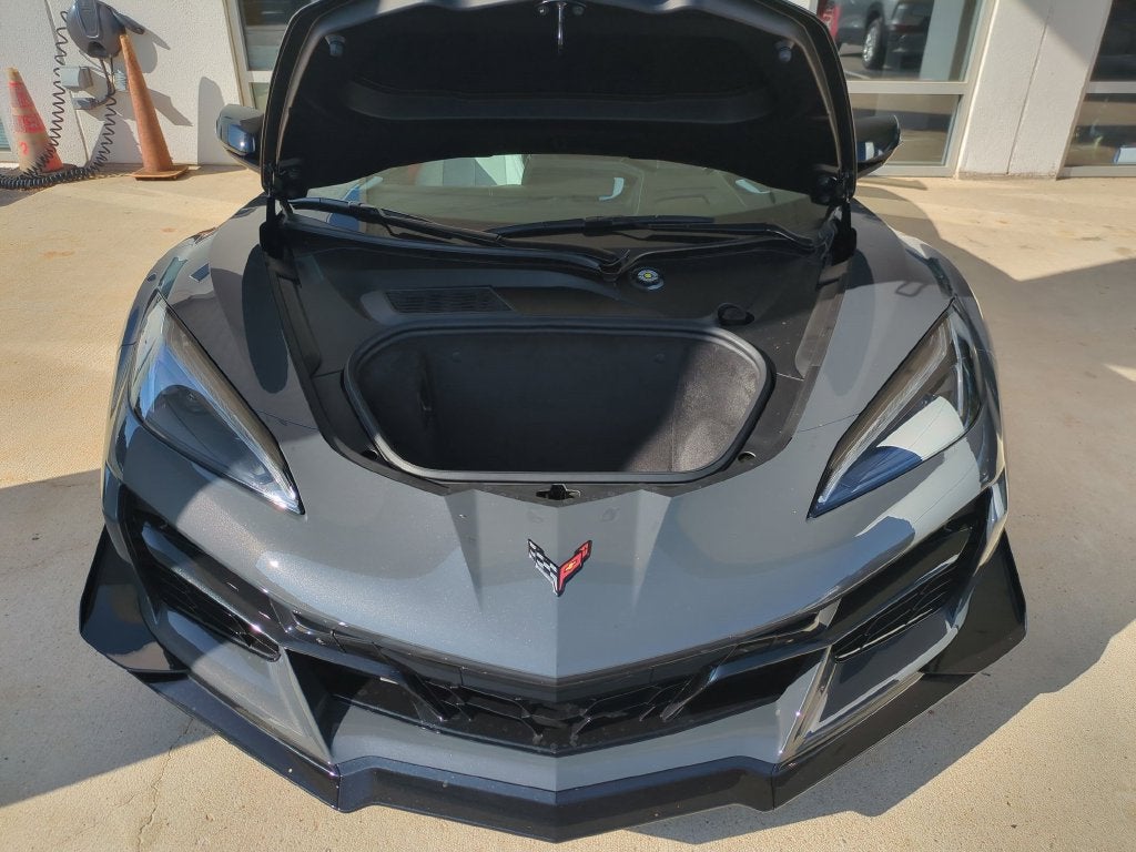 2027 Chevrolet Corvette 2LZ - Photo 29
