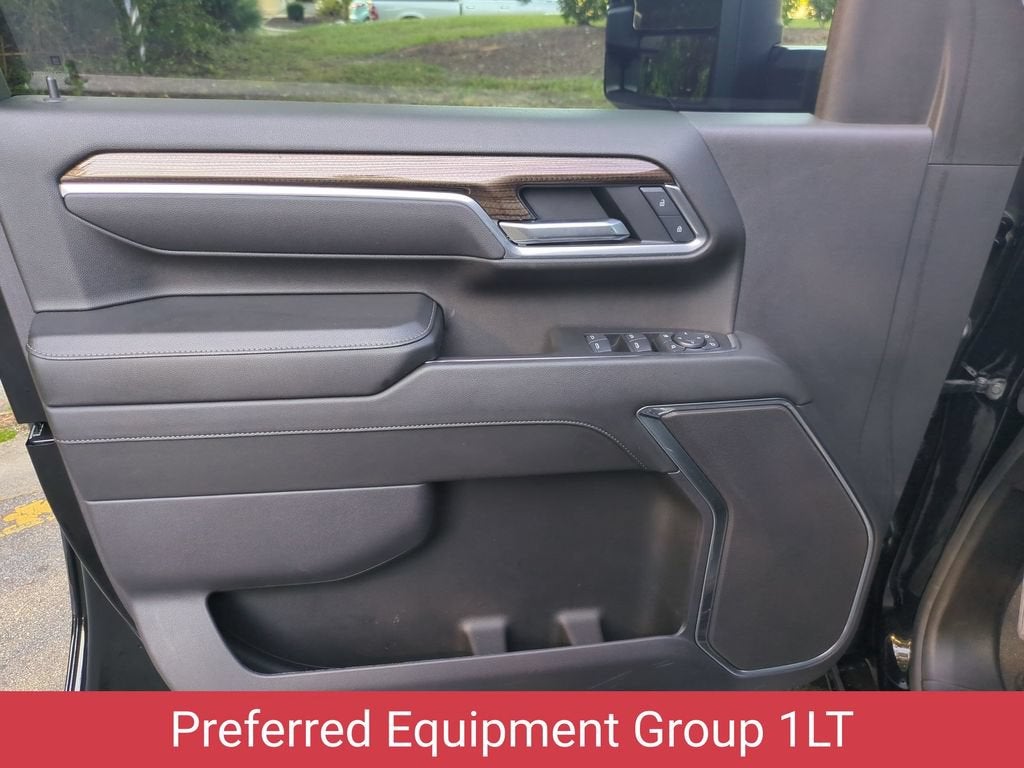 2025 Chevrolet Silverado 3500HD LT - Photo 13
