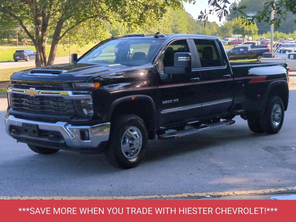 2025 Chevrolet Silverado 3500HD LT - Photo 8