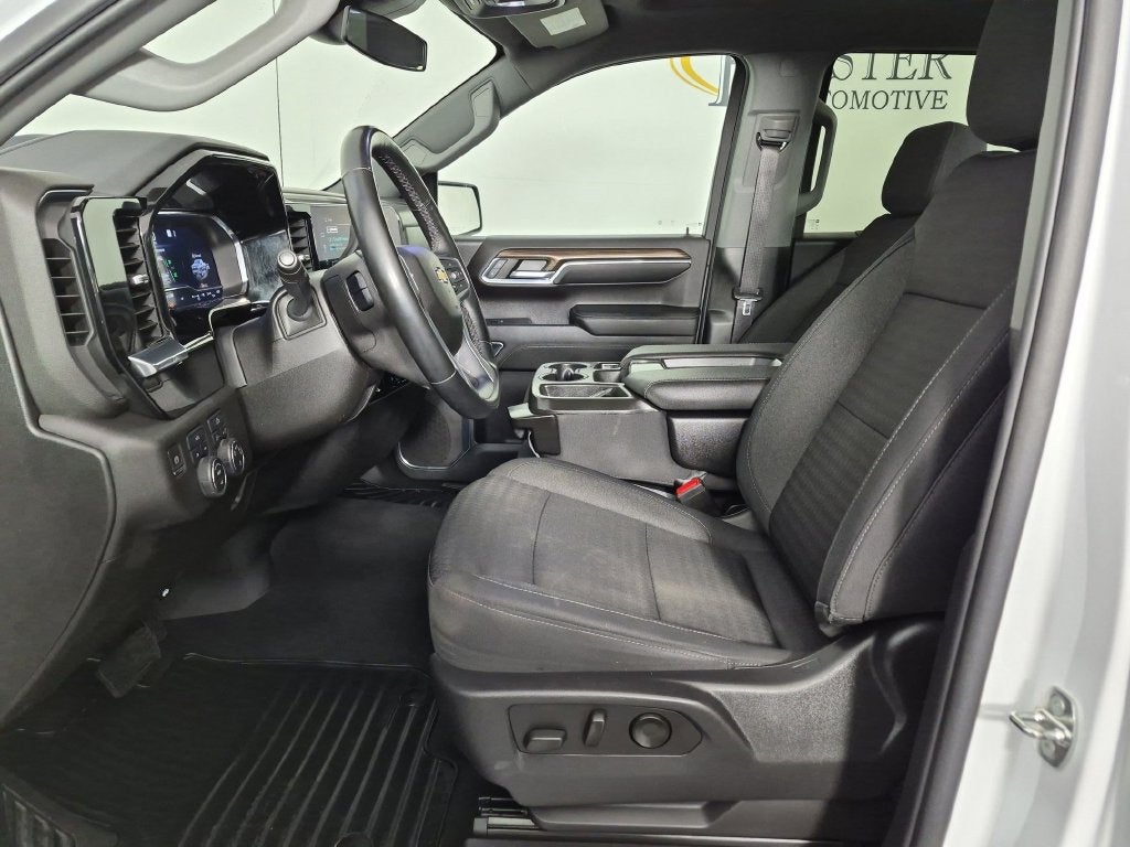 2023 Chevrolet Silverado 1500 LT - Photo 17