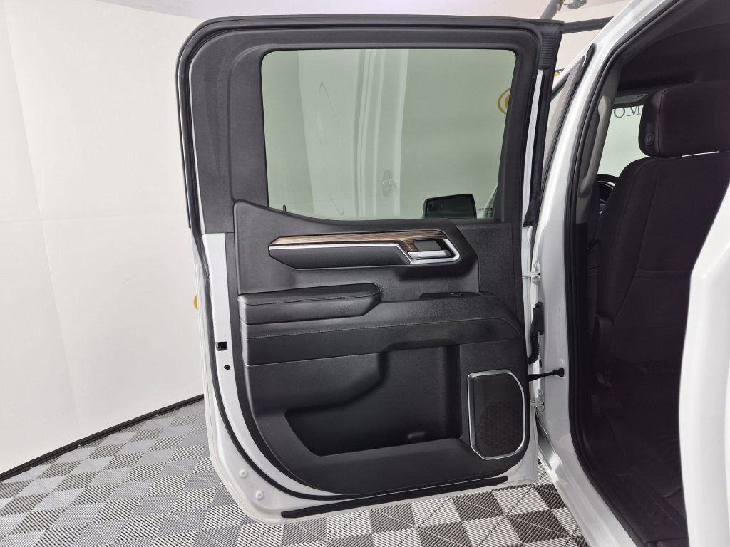2023 Chevrolet Silverado 1500 LT - Photo 28