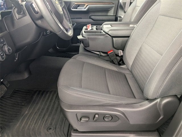 2025 Chevrolet Silverado 1500 LT (2FL)