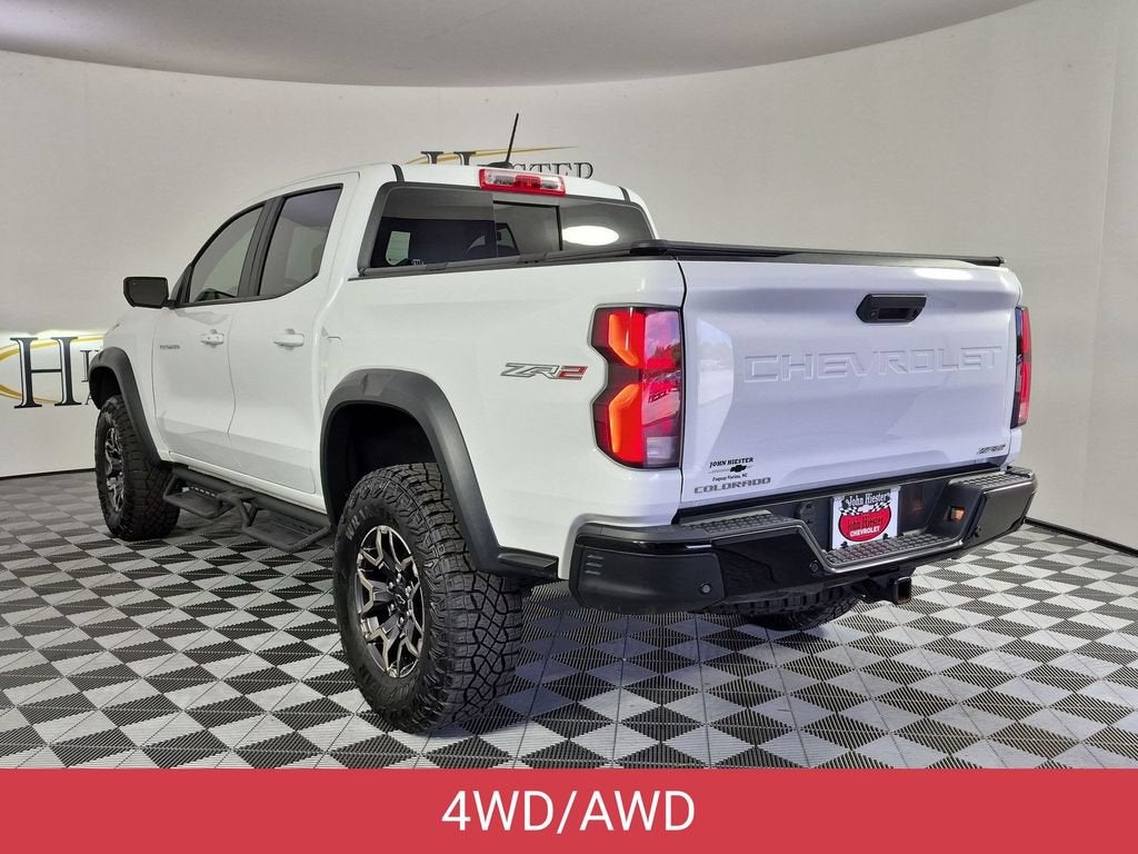 2025 Chevrolet Colorado ZR2 - Photo 6