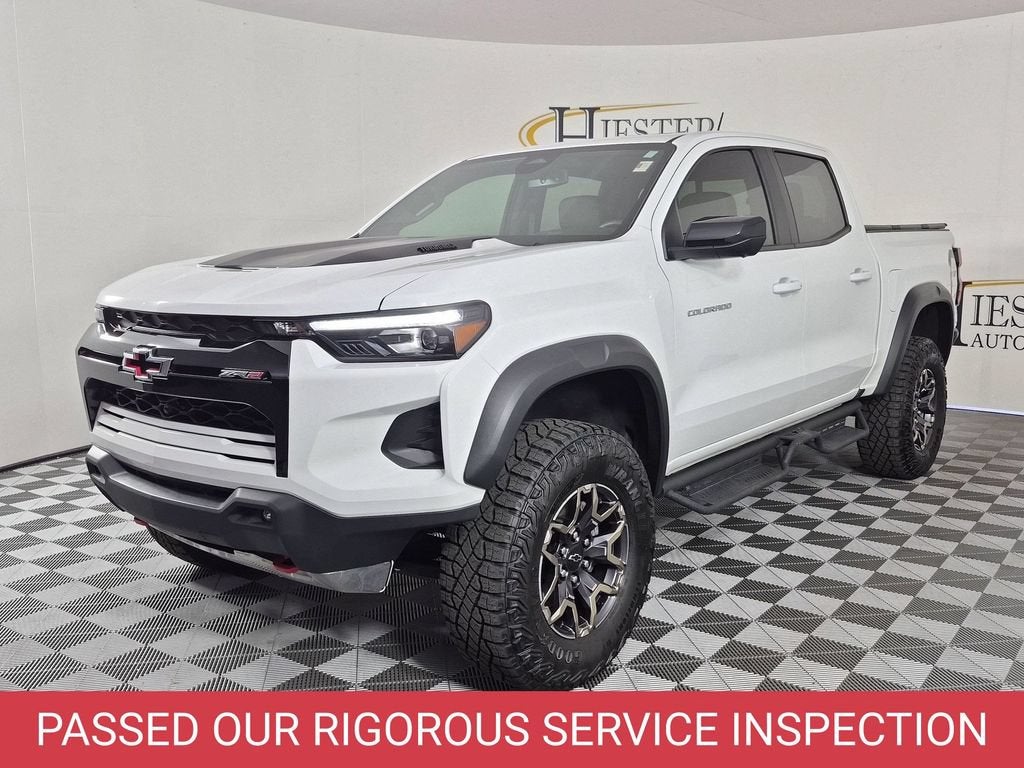 2025 Chevrolet Colorado ZR2 - Photo 8