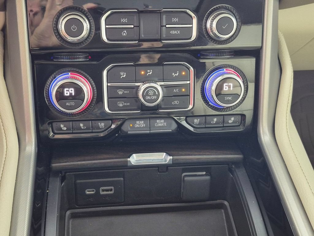 2021 GMC Yukon Denali - Photo 23