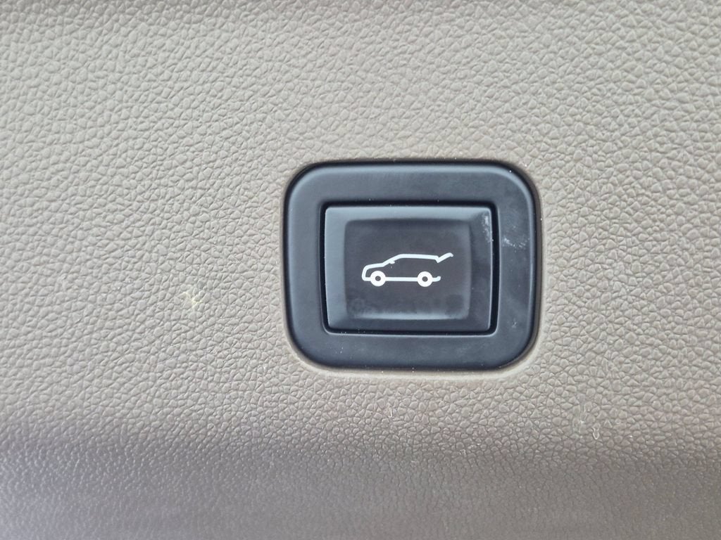 2021 GMC Yukon Denali - Photo 33