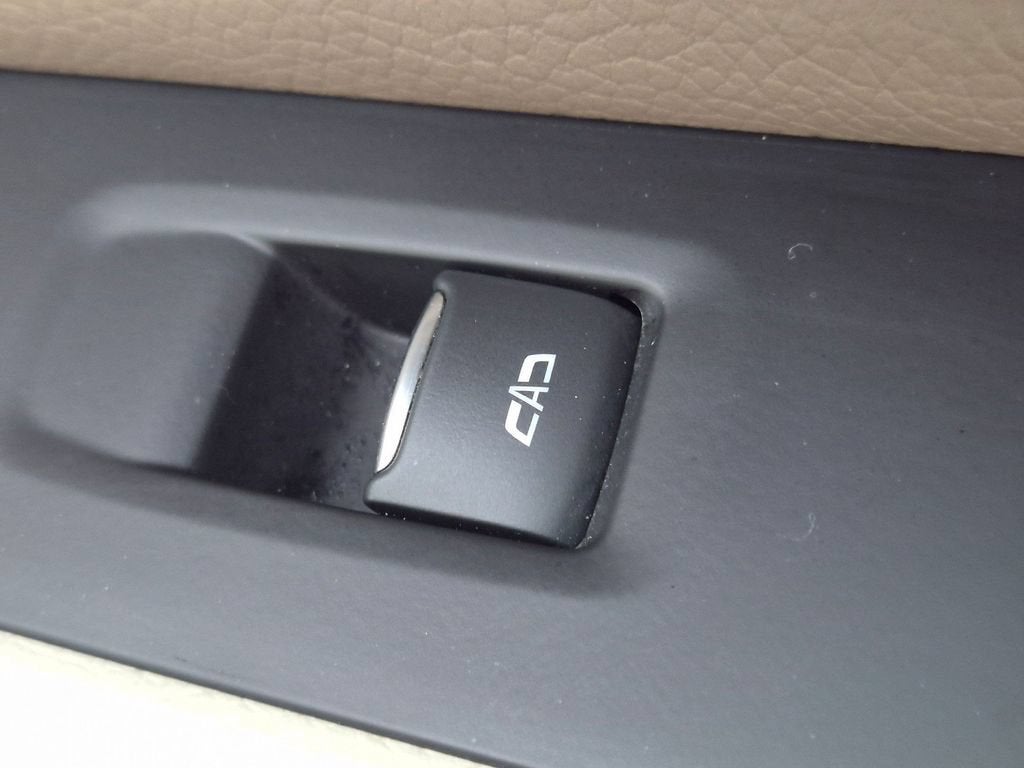 2021 GMC Yukon Denali - Photo 38