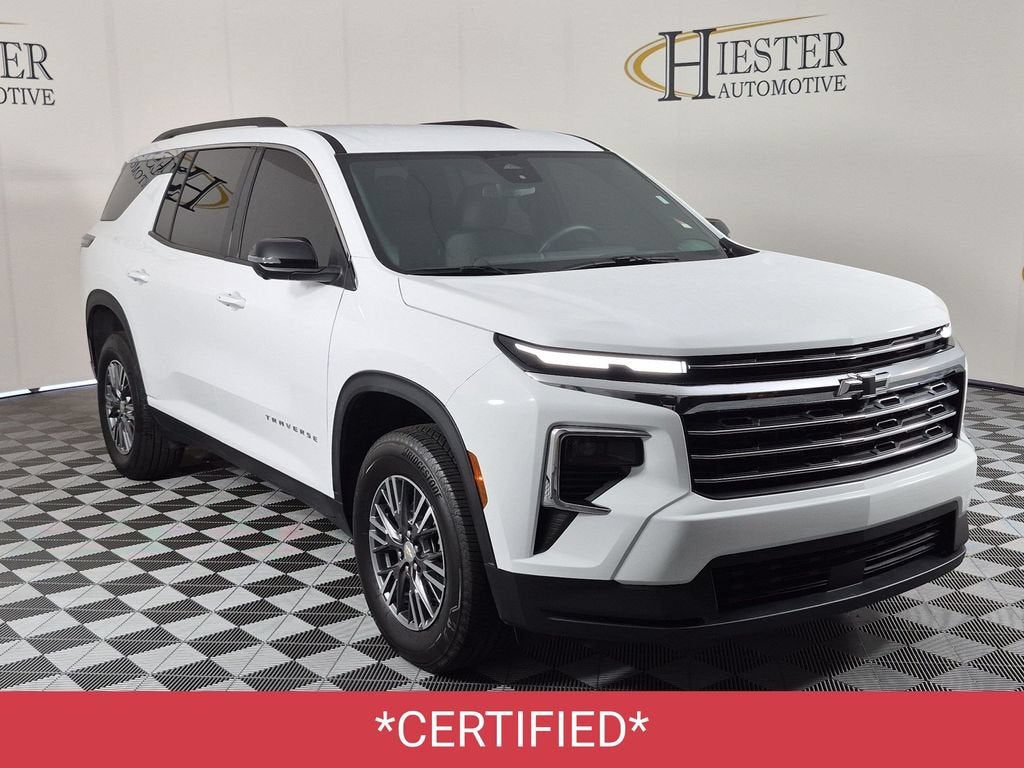 2025 Chevrolet Traverse LT