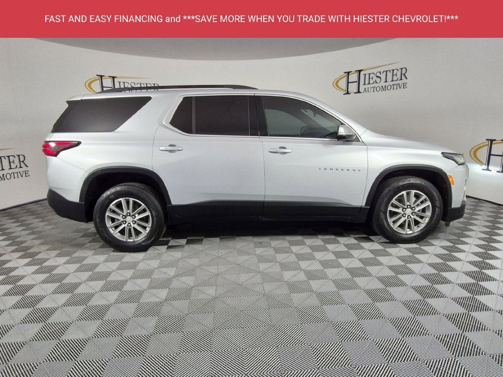 2022 Chevrolet Traverse LT Leather