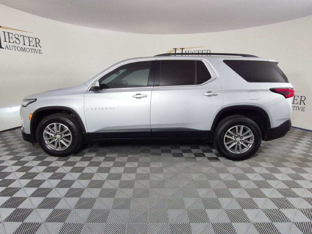 2022 Chevrolet Traverse LT Leather