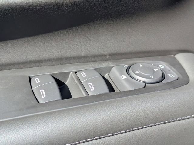 2026 Chevrolet Suburban LS - Photo 9