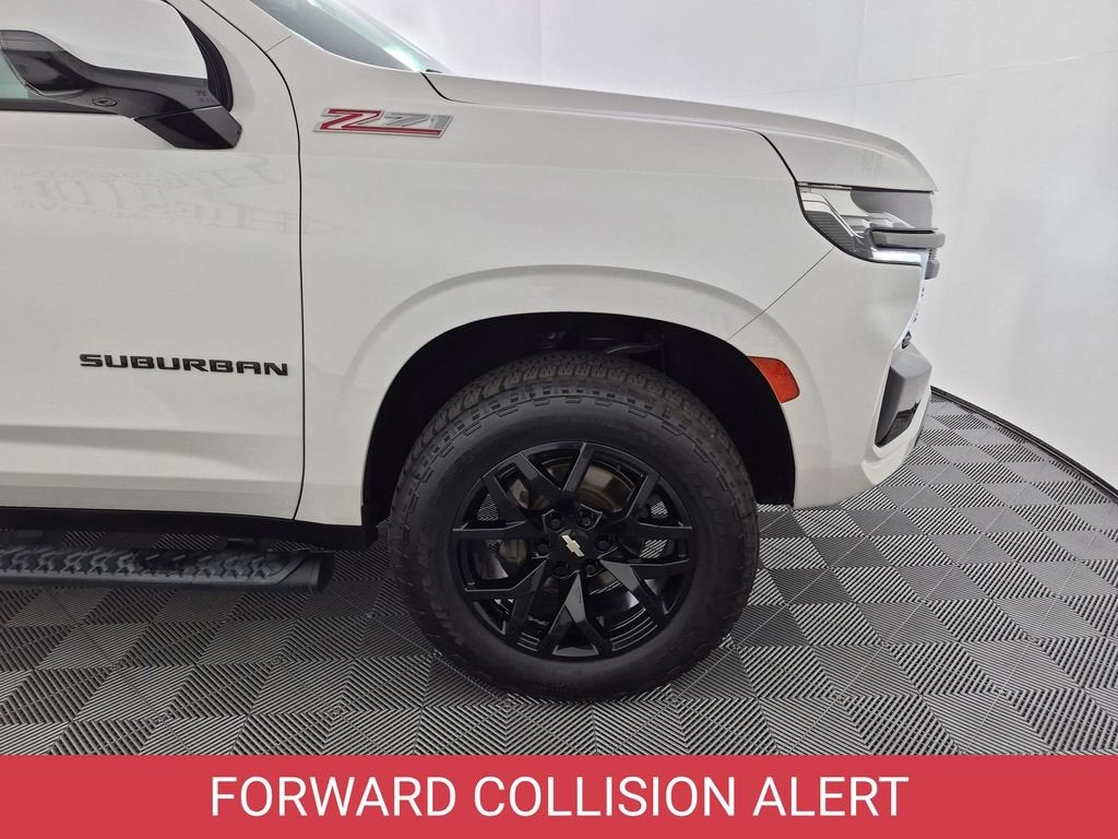 2022 Chevrolet Suburban Z71 - Photo 12
