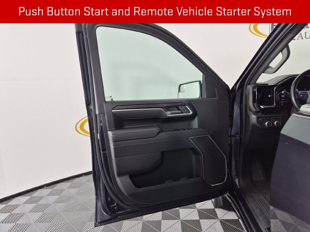 2025 GMC Sierra 1500 SLT - Photo 14