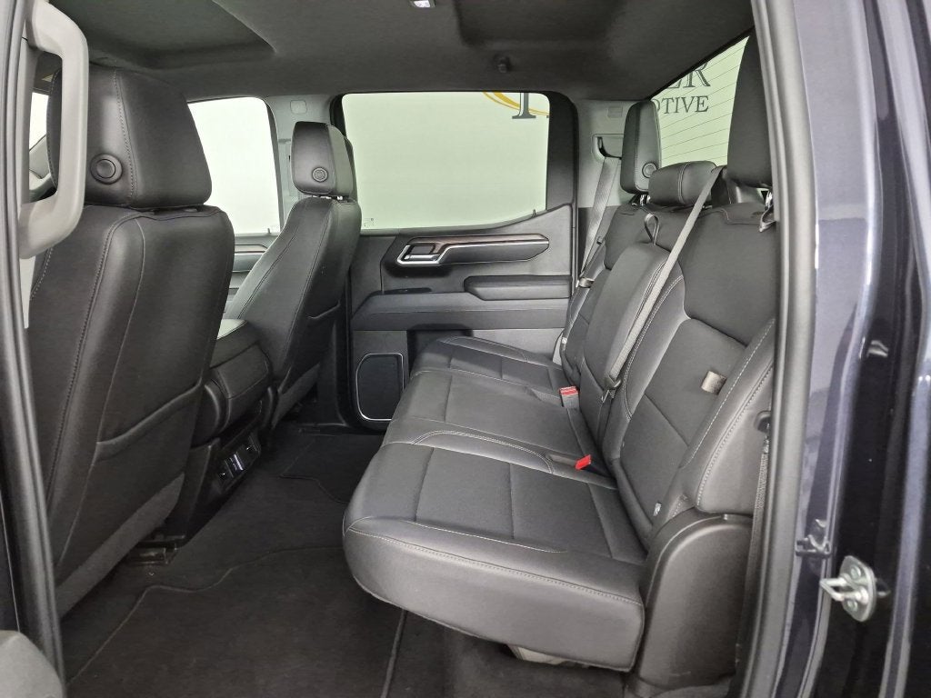 2025 GMC Sierra 1500 SLT - Photo 30
