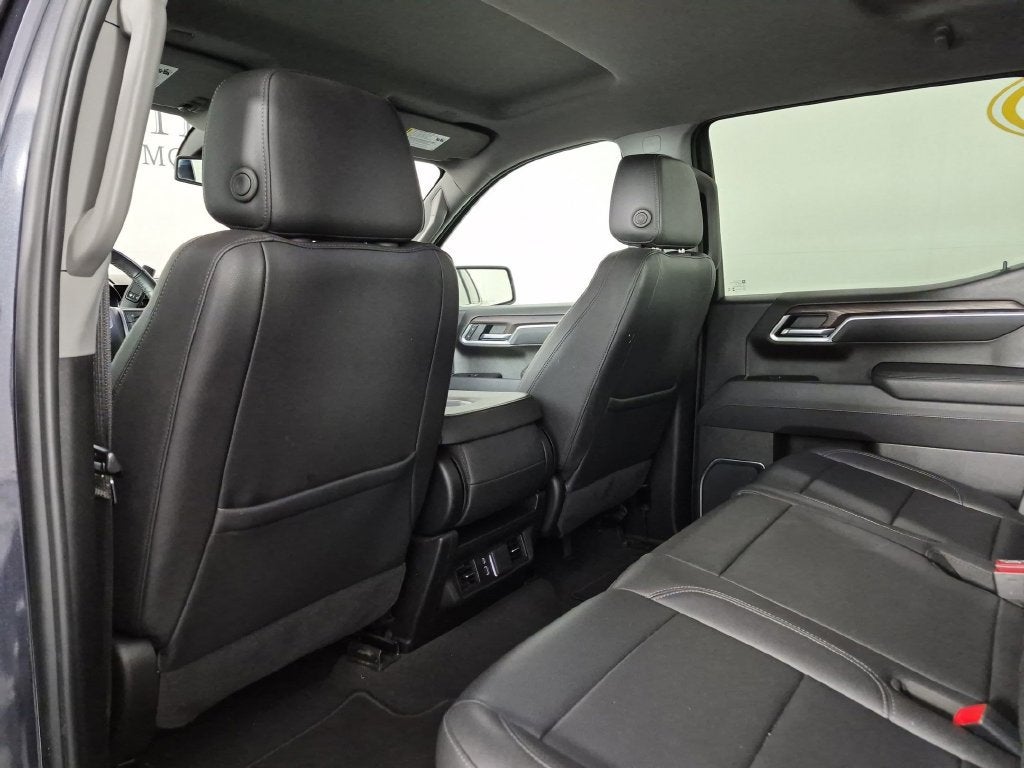 2025 GMC Sierra 1500 SLT - Photo 32