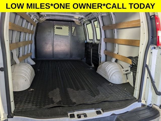2024 GMC Savana Cargo 2500 Work Van