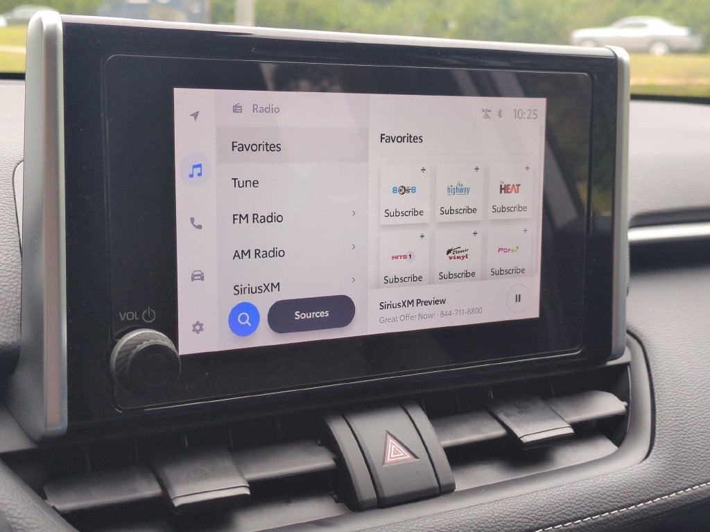 2024 Toyota RAV4 XLE - Photo 22
