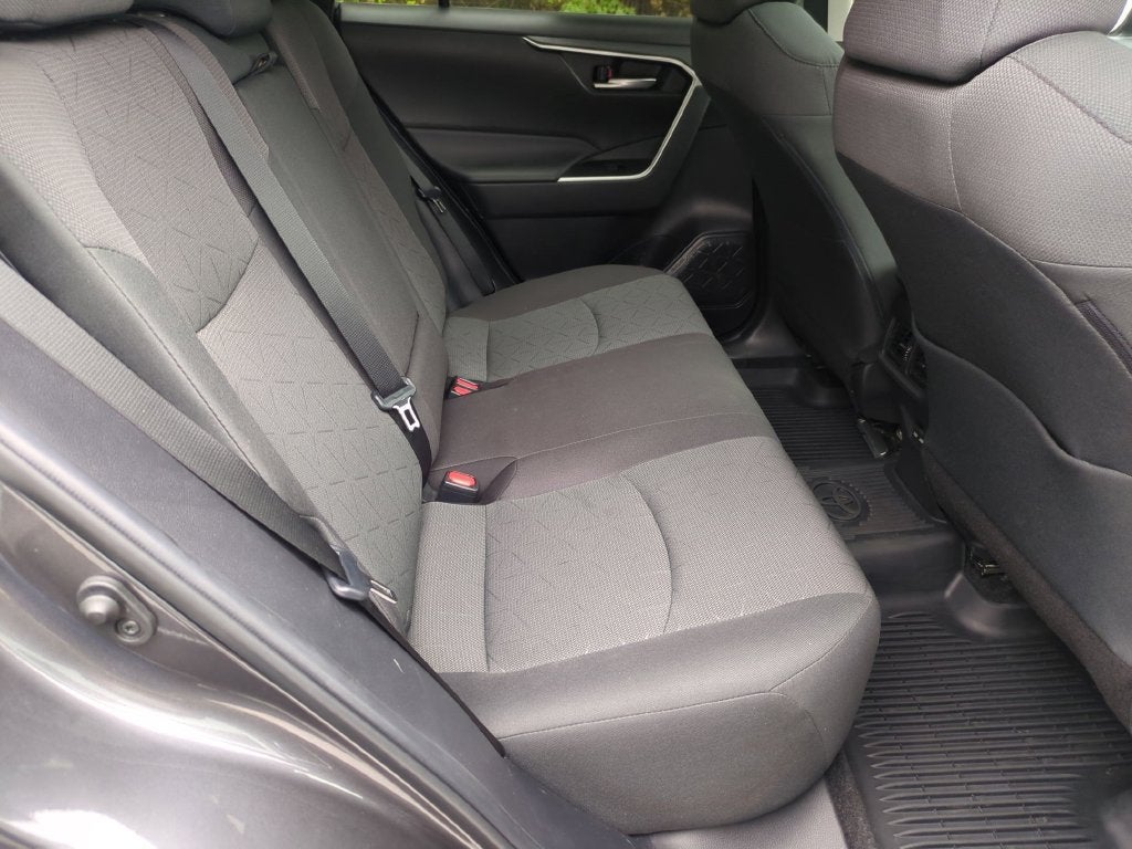 2024 Toyota RAV4 XLE - Photo 34