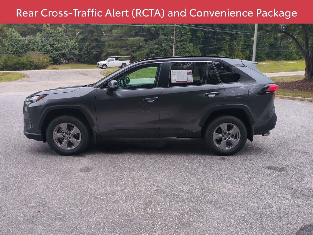 2024 Toyota RAV4 XLE - Photo 8