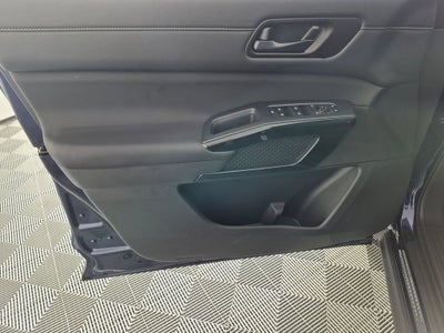 2025 Nissan Pathfinder SV FWD