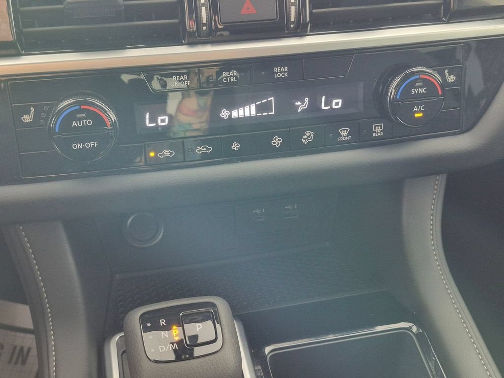2025 Nissan Pathfinder SV FWD