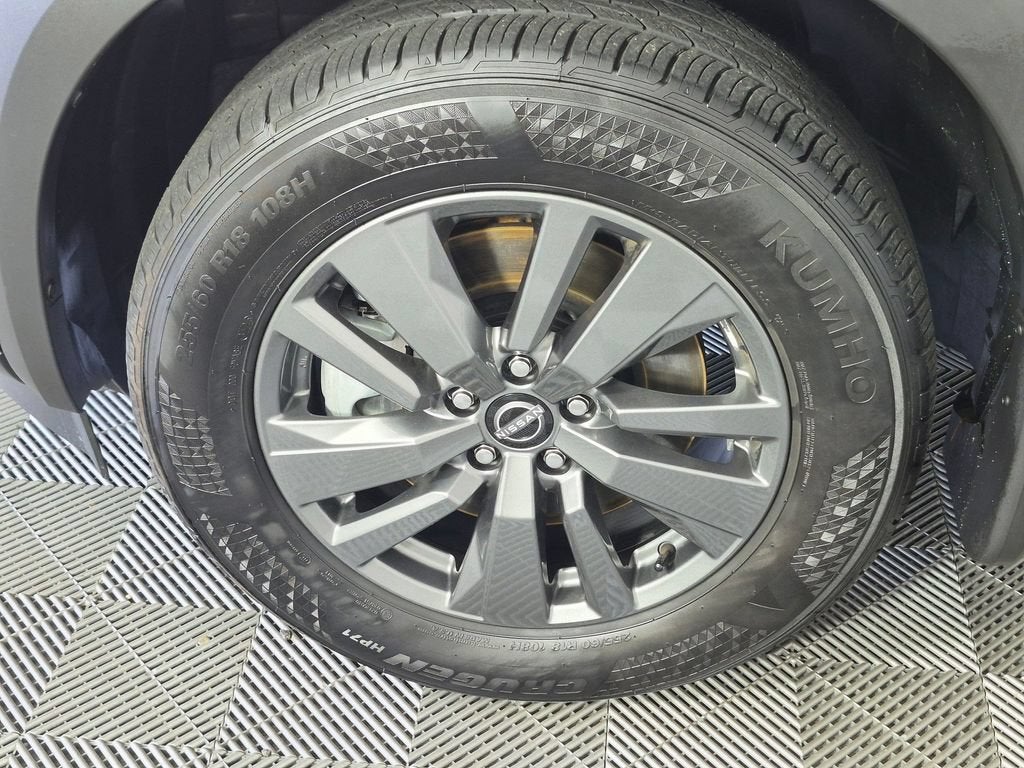 2025 Nissan Pathfinder SV FWD