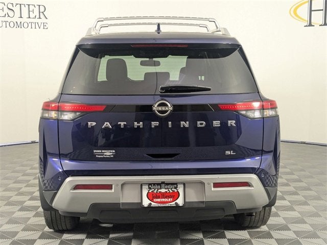 2022 Nissan Pathfinder SL