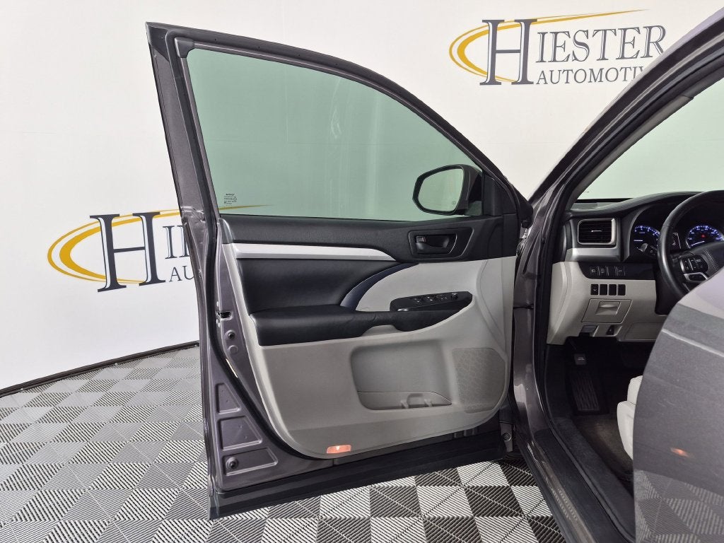 2018 Toyota Highlander LE