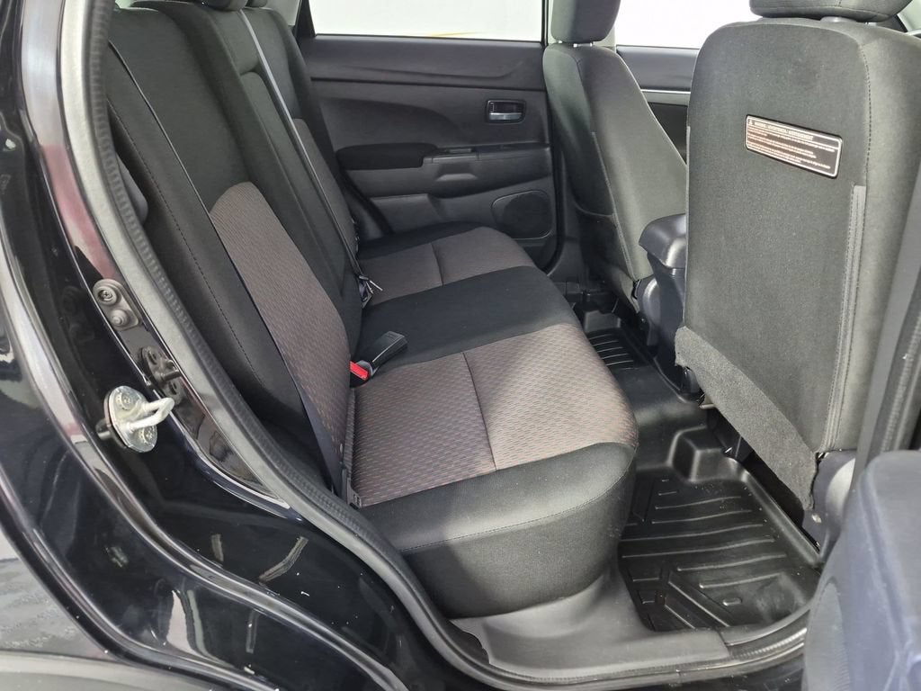 2017 Mitsubishi Outlander Sport ES - Photo 32