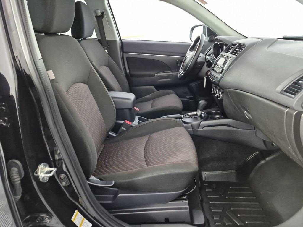 2017 Mitsubishi Outlander Sport ES - Photo 34