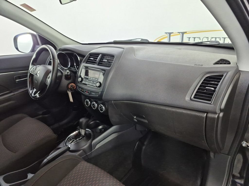 2017 Mitsubishi Outlander Sport ES - Photo 35