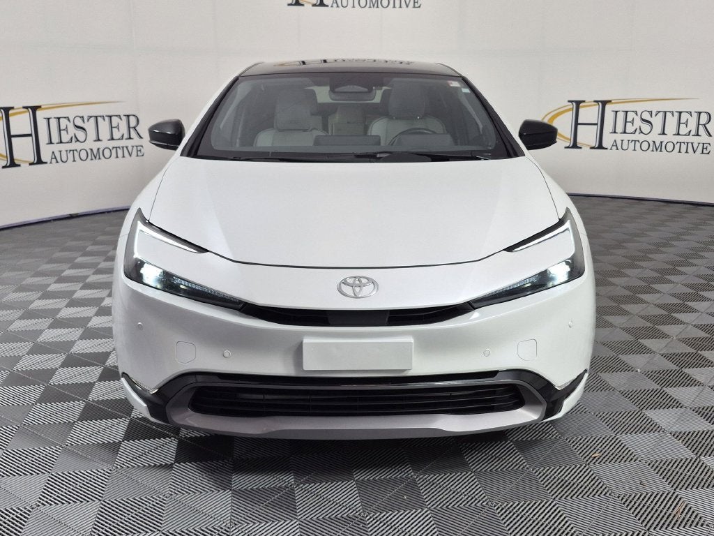 2024 Toyota Prius Limited - Photo 10