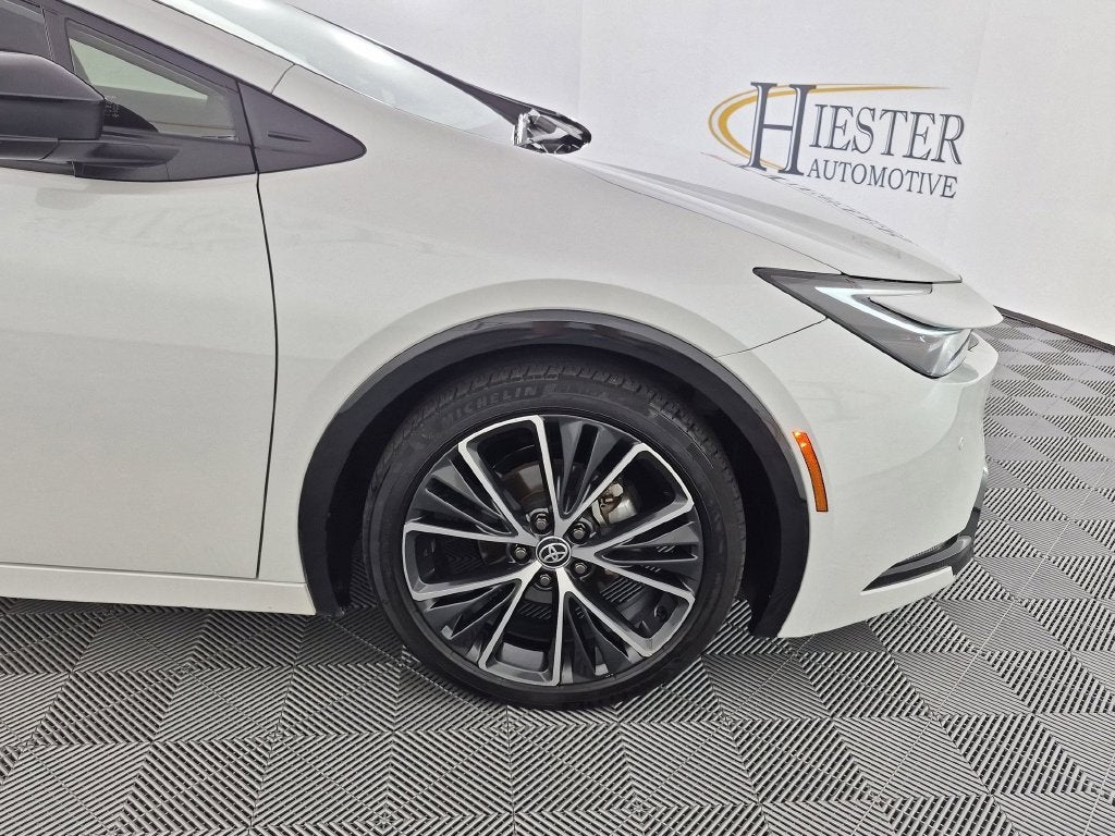 2024 Toyota Prius Limited - Photo 11