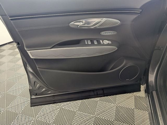 2022 Genesis GV70 2.5T