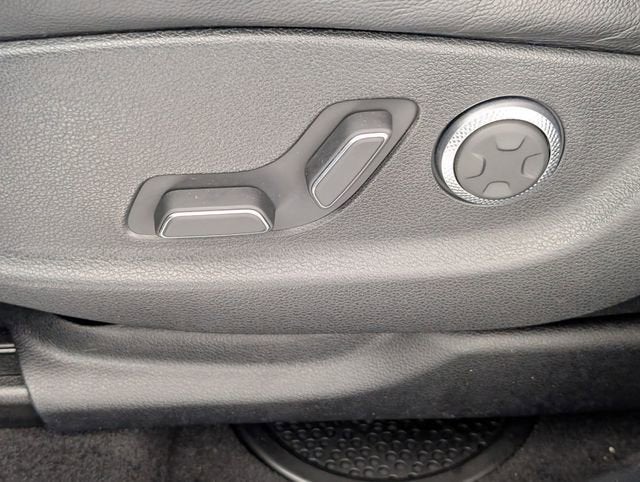 2022 Genesis GV70 2.5T