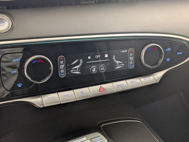 2022 Genesis GV70 2.5T