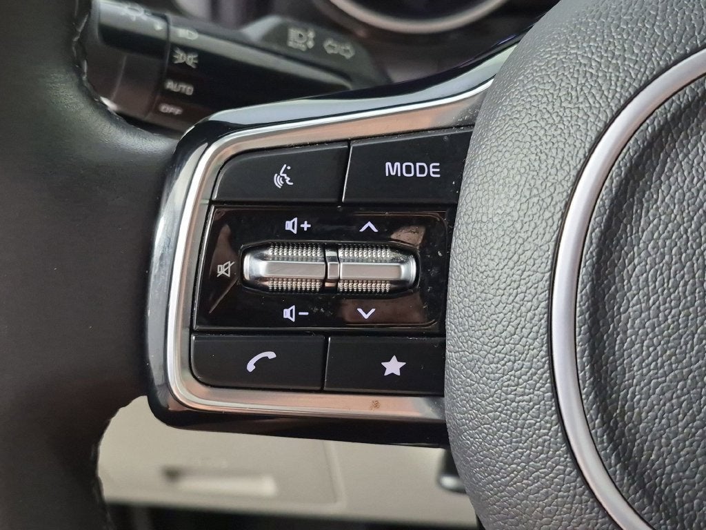 2024 Kia Carnival EX - Photo 19