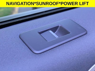 2023 Land Rover Discovery S