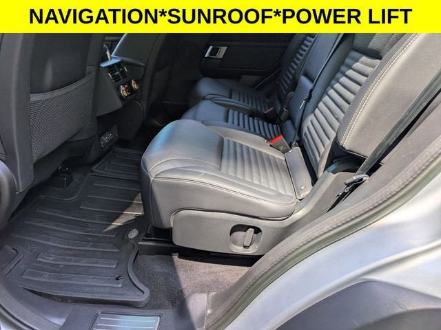 2023 Land Rover Discovery S