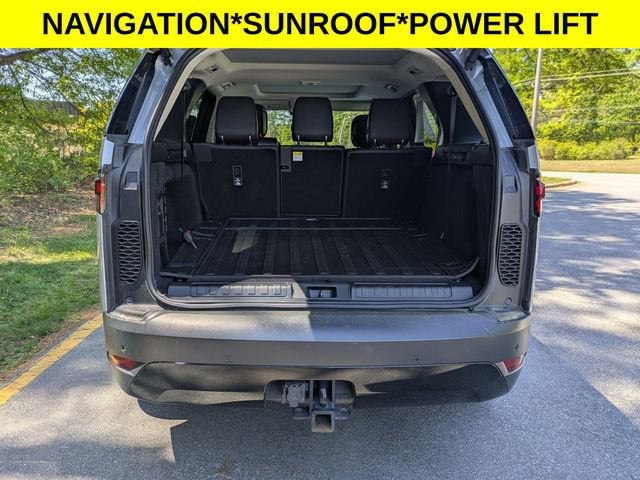 2023 Land Rover Discovery S