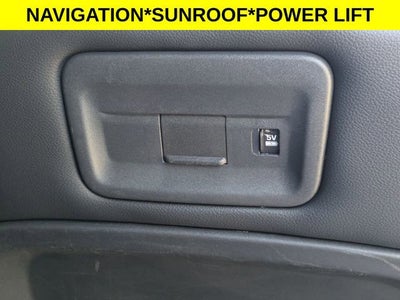 2023 Land Rover Discovery S